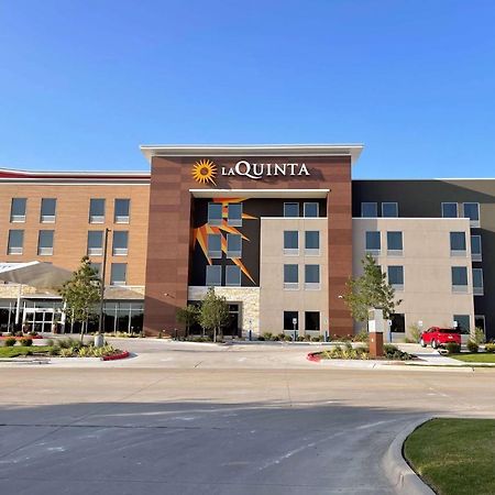 La Quinta Inn & Suites By Wyndham بفلوغرفيل المظهر الخارجي الصورة
