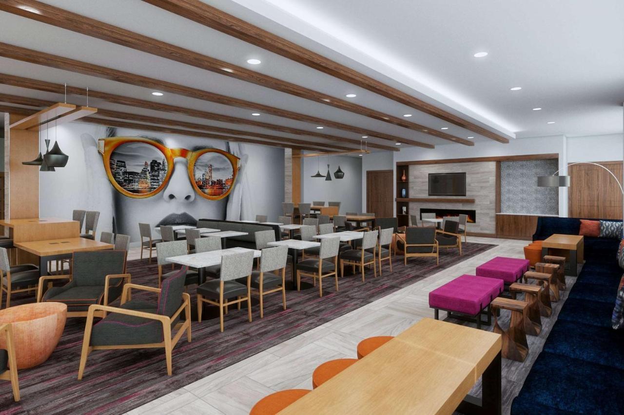 La Quinta Inn & Suites By Wyndham بفلوغرفيل المظهر الخارجي الصورة