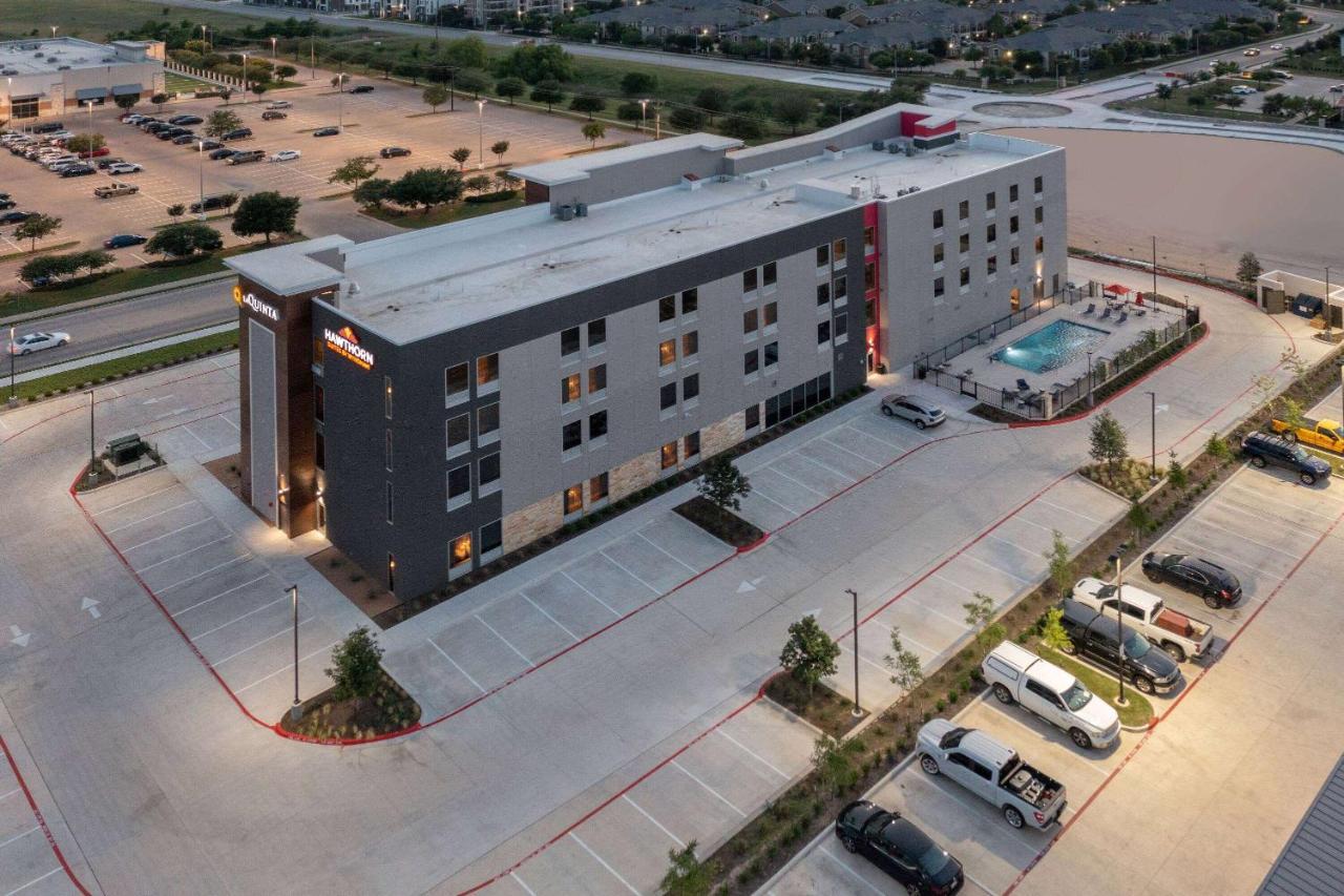 La Quinta Inn & Suites By Wyndham بفلوغرفيل المظهر الخارجي الصورة